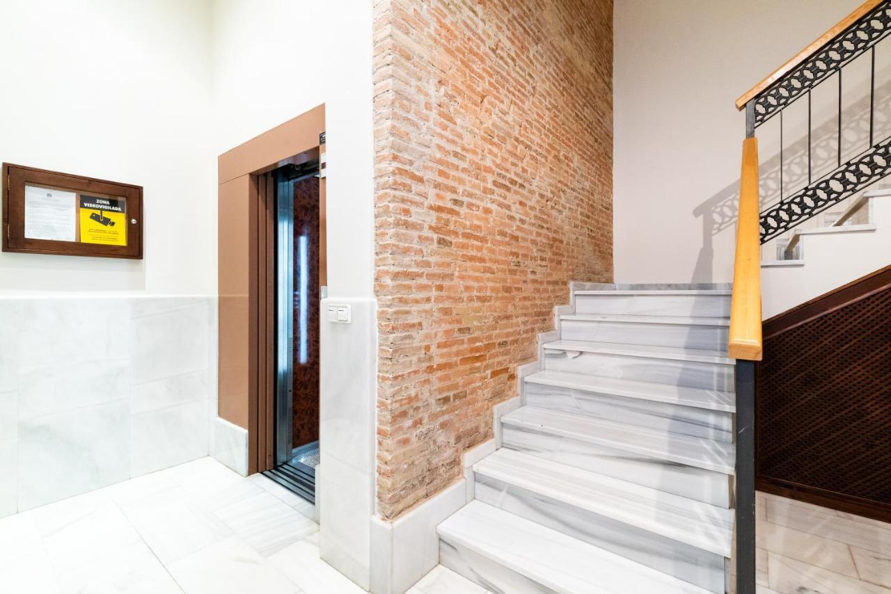 Piso Junto A Mercado De San Agustin Y Catedral En Granada Dış mekan fotoğraf